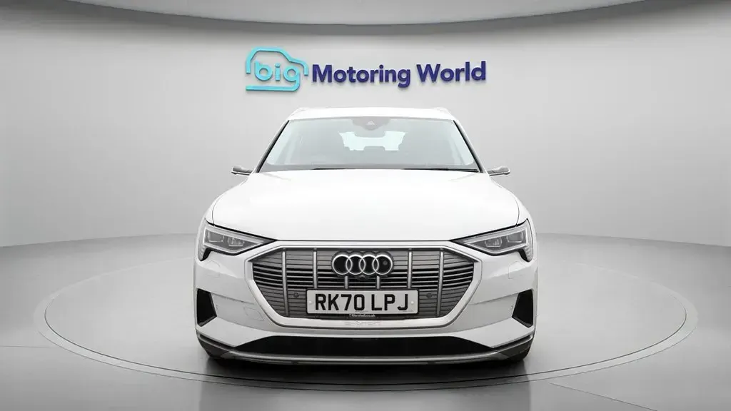 Begagnad Audi e-tron 300 kW (408 HK) 2020 SUV