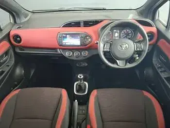 Used Toyota Yaris 2017 Red Hatchback