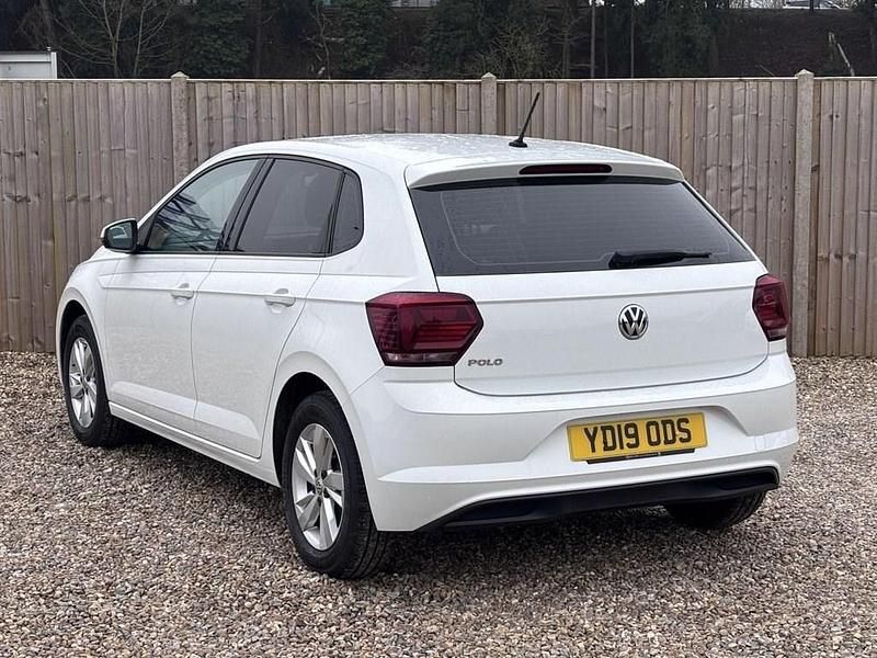 Used VW Polo SE 95 HP (69 kW) 2019 White Hatchback
