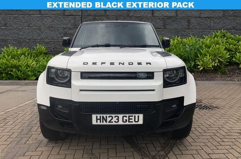 Used Land Rover Defender SE Dynamic 246 HP (180 kW) 2023 White SUV