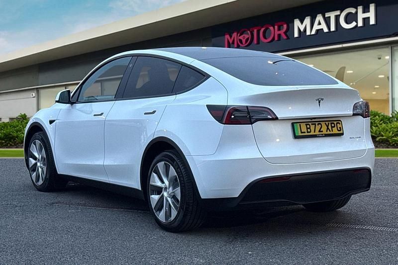 Used Tesla Model Y Long Range AWD 378 kW (514 HP) 2022 White SUV