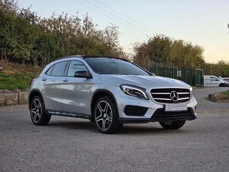 Silver Used 2016 Mercedes GLA220 AMG line SUV | £10,995 (Fair price) - Image 1/4