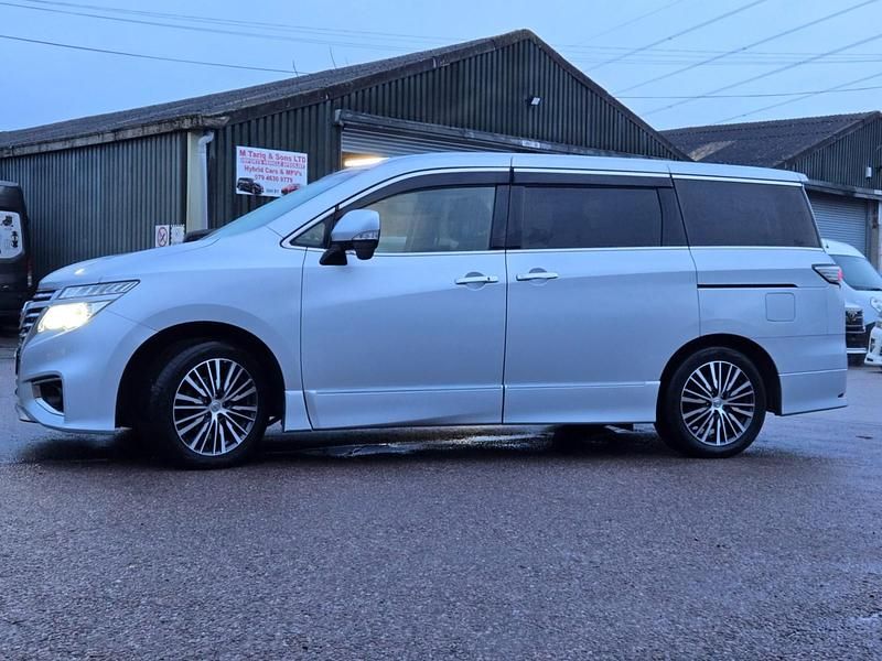 Used Nissan Elgrand 2014 Silver MPV