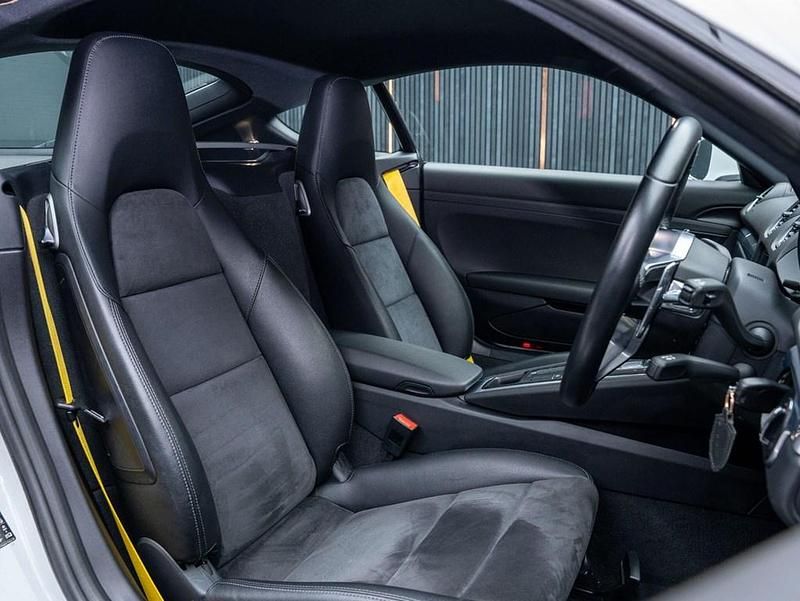 Used Porsche 718 Cayman 2019 White Coupe