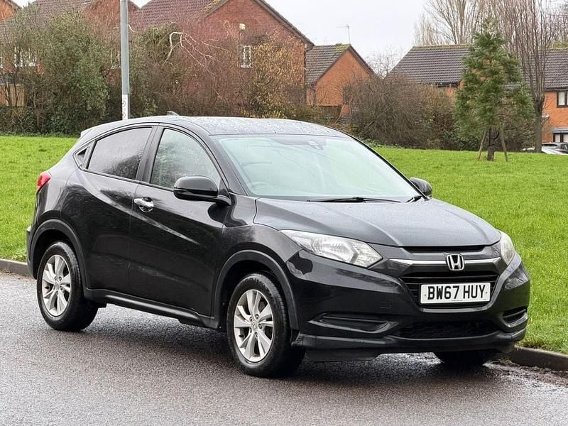Second-hand Honda HR-V S 120 CP (88 kW) 2018 Negru SUV