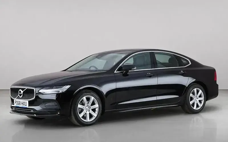 Used Volvo S90 Momentum 190 HP (139 kW) 2018 Black Sedan