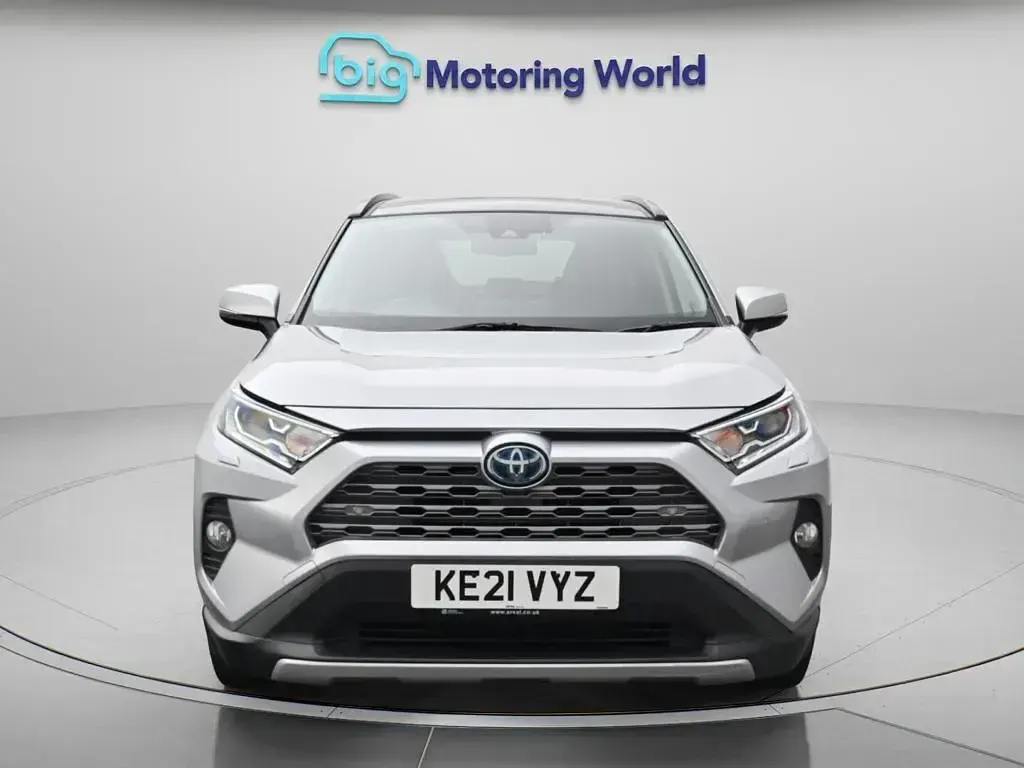 Used Toyota RAV4 Hybrid 219 HP (161 kW) 2021 Silver SUV