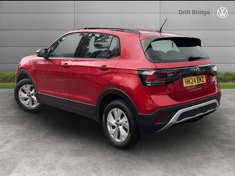 Used VW T-Cross Life 95 HP (69 kW) 2024 Red SUV