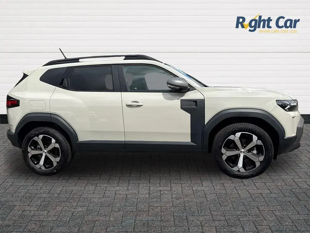 New Dacia Duster Journey 143 HP (105 kW) 2026 Cream Hatchback
