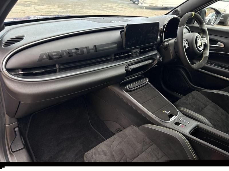 New Abarth 600e Scorpionissima 206 kW (281 HP) 2025 Mauve/purple SUV