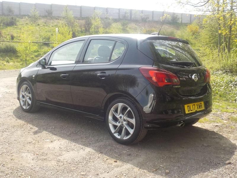 Usado Vauxhall Corsa SRi 2017 Preto Citadino