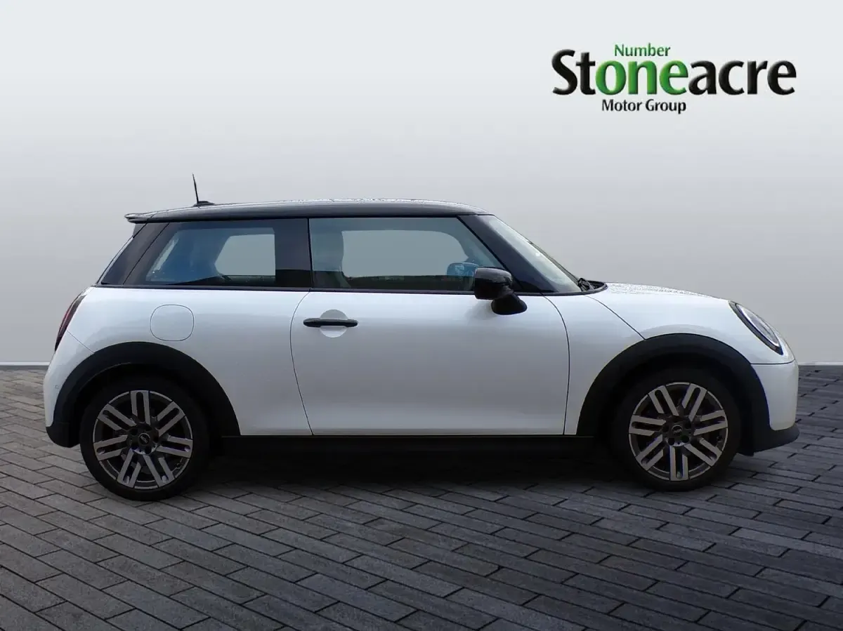 Used Mini Cooper S Hatch 2024 White Hatchback