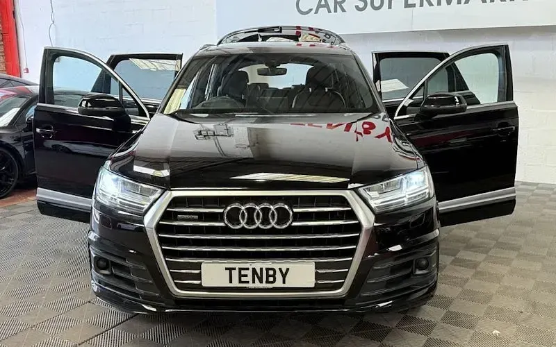 Used Audi Q7 S-Line 272 HP (200 kW) 2015 Black SUV