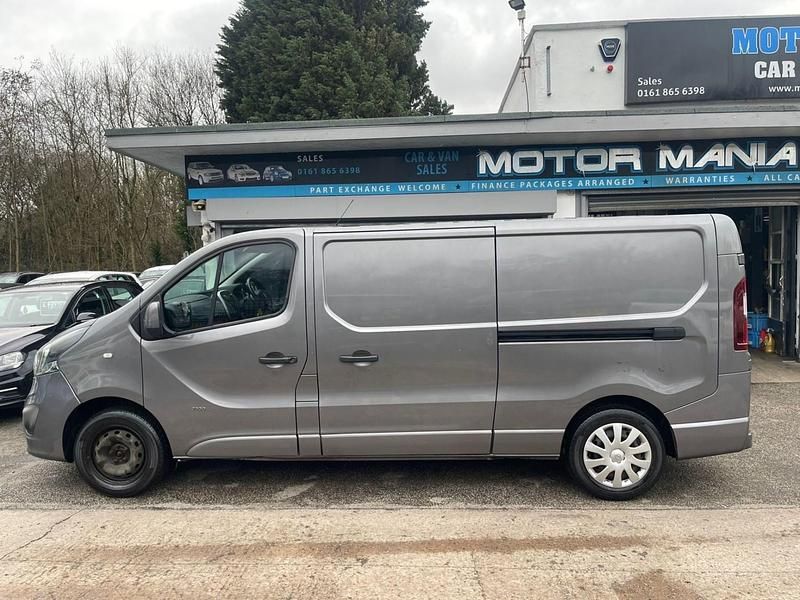 Used Vauxhall Vivaro Sportive 115 HP (84 kW) 2015 Grey MPV