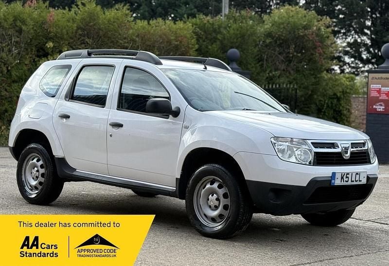 White Used 2013 Dacia Duster Acces SUV | £3,490 (Fair price) - Image 1/2