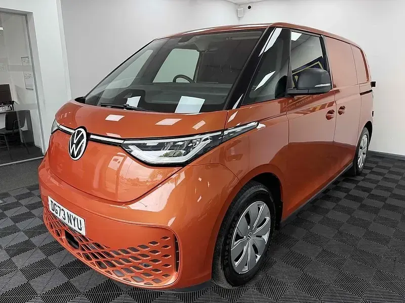 Usado VW ID. Buzz Pro 150 kW (204 HP) 2023 Laranja Monovolume
