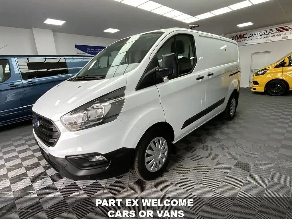 Used Ford Transit Custom S 105 HP (77 kW) 2021 White Van