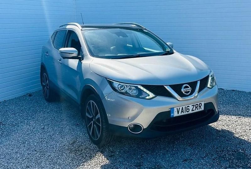 Used Nissan Qashqai S 130 HP (95 kW) 2016 Silver SUV