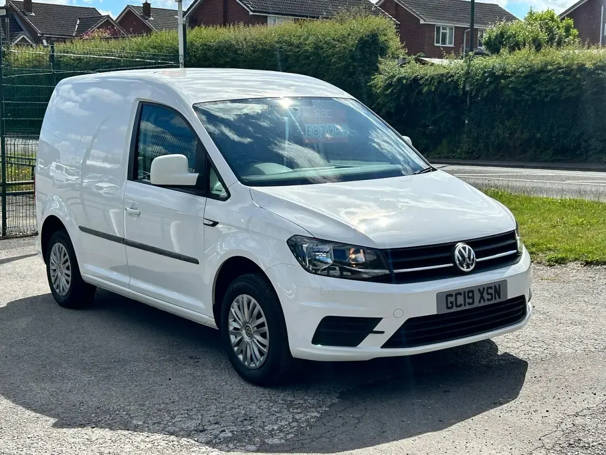 Used VW Caddy Trendline 102 HP (75 kW) 2019 White MPV