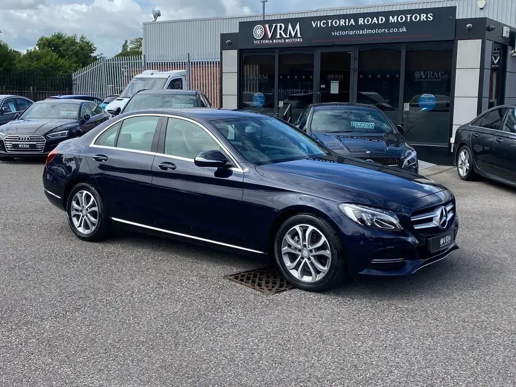 Used Mercedes C220 170 HP (125 kW) 2014 Blue Sedan