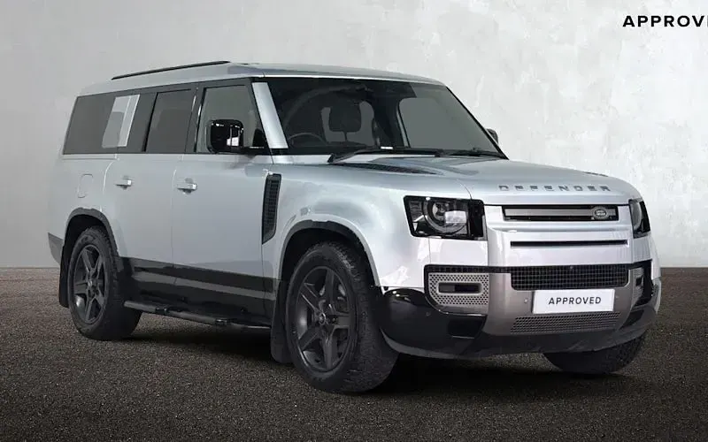 Used Land Rover Defender SE Dynamic 300 HP (220 kW) 2023 SUV