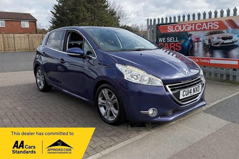 Used Peugeot 208 Allure 92 HP (67 kW) 2014 Blue Hatchback