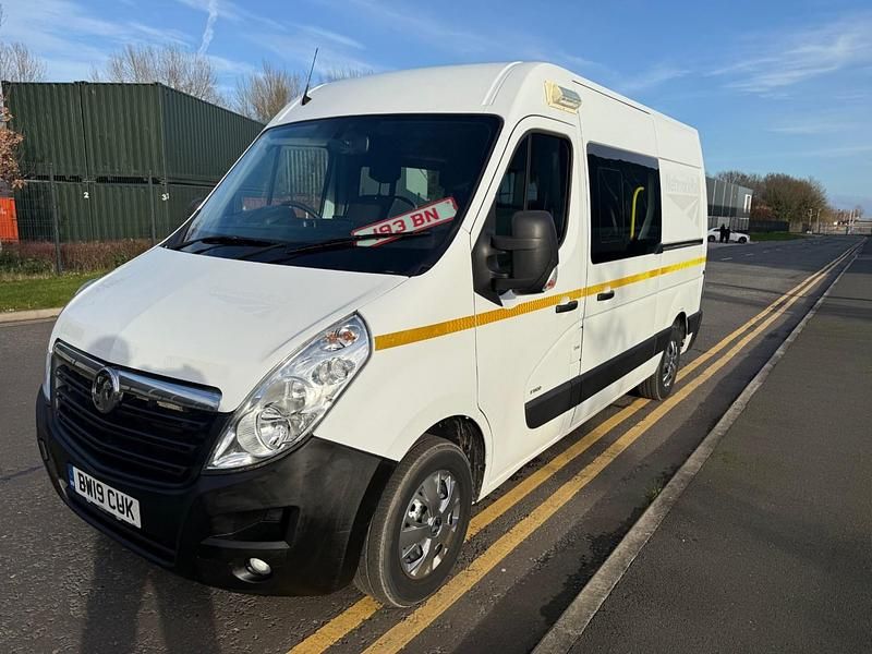 Used Vauxhall Movano 130 HP (95 kW) 2019 White MPV