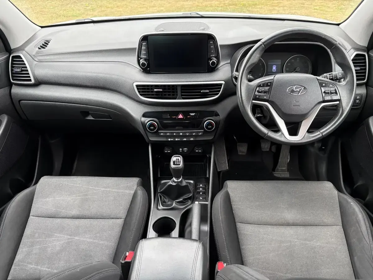 Used Hyundai Tucson SE 2019 White SUV