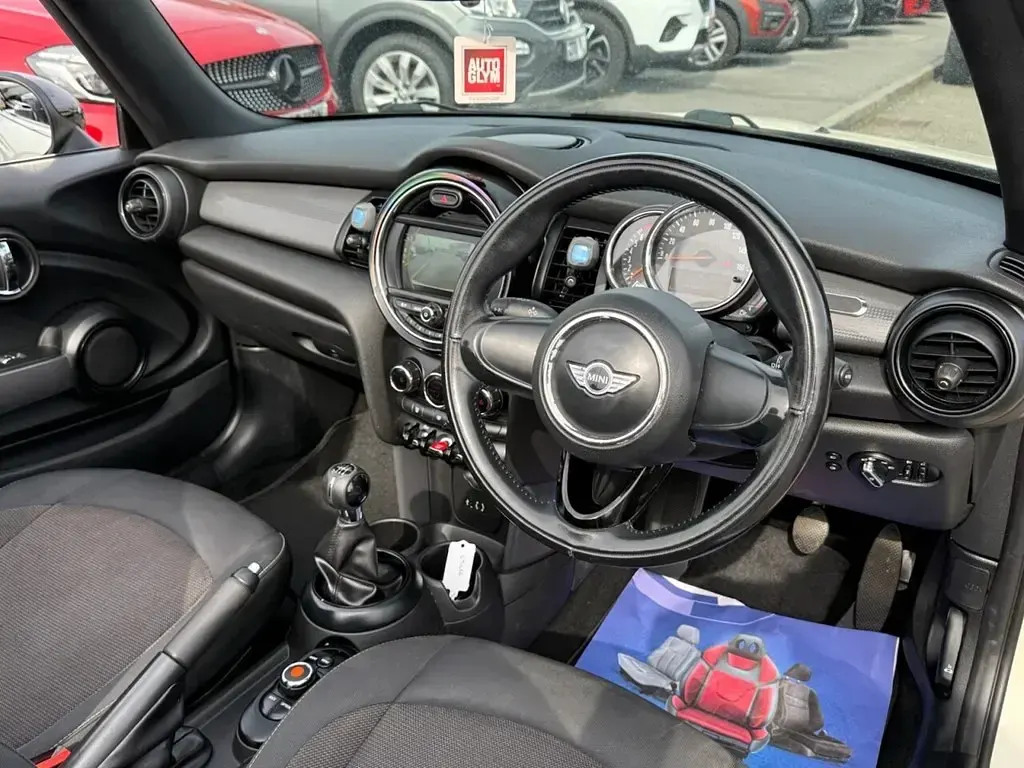 Used Mini Cooper Cabriolet Pepper 134 HP (98 kW) 2017 Pepper white Cabriolet