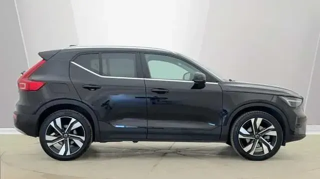 Used Volvo XC40 Ultra 163 HP (119 kW) 2025 Onyx black SUV