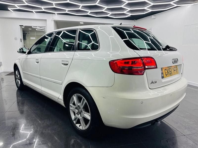 Used Audi A3 Sportback 105 HP (77 kW) 2011 White Hatchback