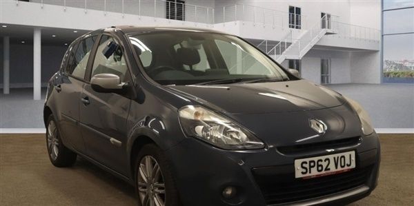 Blue Used 2012 Renault Clio IV Dynamique Hatchback | £3,455 (Fair price) - Image 1/1