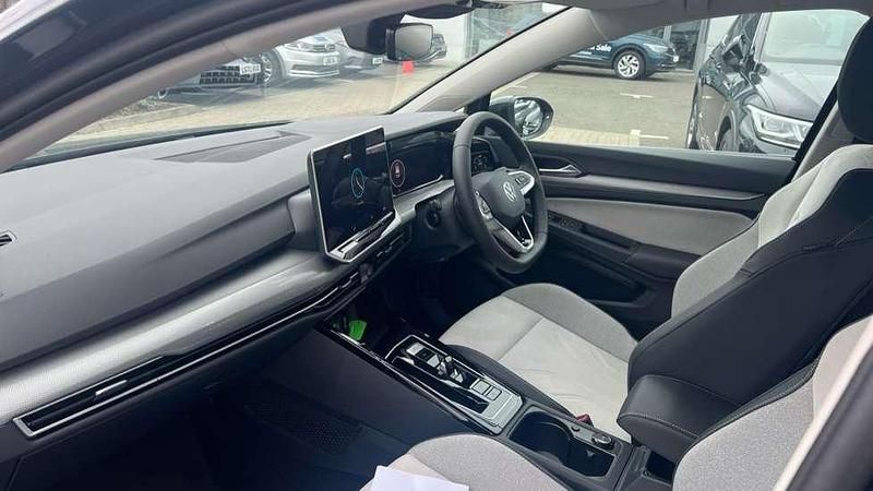 New VW Golf VIII Style 148 HP (108 kW) 2025 Grey Hatchback