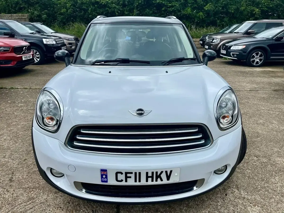 Used Mini Cooper Countryman 122 HP (89 kW) 2011 White SUV