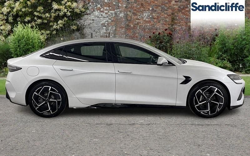 Used BYD Seal Design 230 kW (313 HP) 2025 Metallic  polar white Sedan
