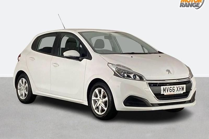 White Used 2016 Peugeot 208 Active Hatchback | £5,195 (Fair price) - Image 1/1