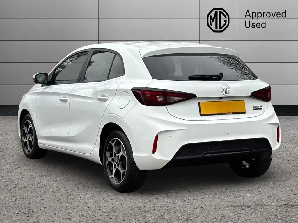 Used MG MG3 Trophy 194 HP (142 kW) 2025 White Hatchback