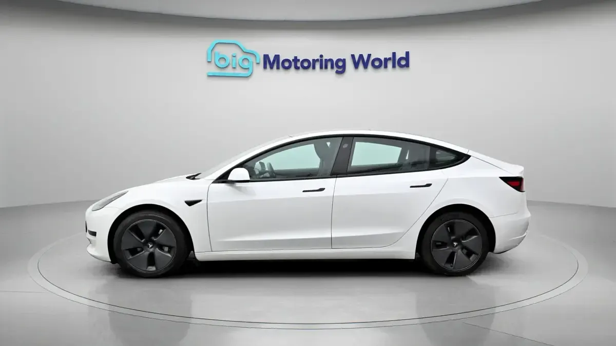 Used Tesla Model 3 RWD 222 kW (302 HP) 2023 White Sedan