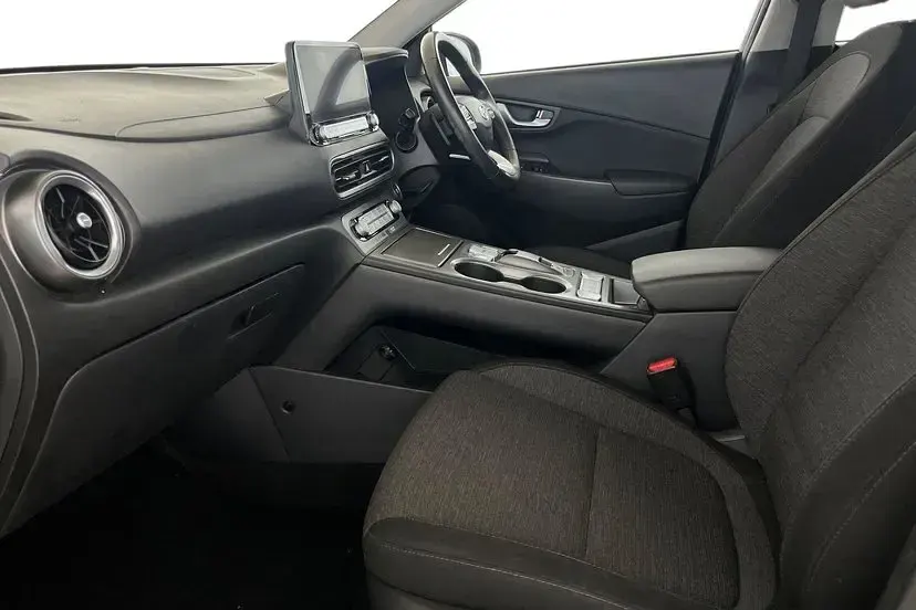 Used Hyundai Kona SE 98 kW (134 HP) 2022 Phantom black SUV