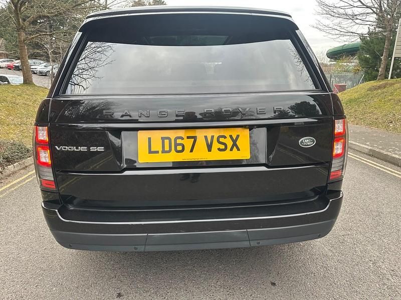 Used Land Rover Range Rover Vogue SE 258 HP (189 kW) 2017 Black SUV