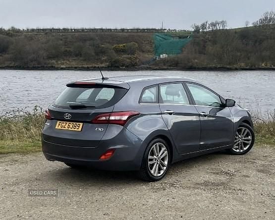 Used Hyundai i30 Premium 136 HP (100 kW) 2016 Grey Estate