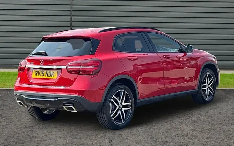 Used Mercedes GLA180 Urban 122 HP (89 kW) 2020 SUV