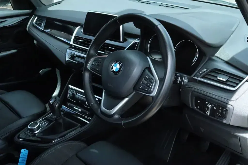 Used BMW 218 Sport Line 150 HP (110 kW) 2018 White MPV