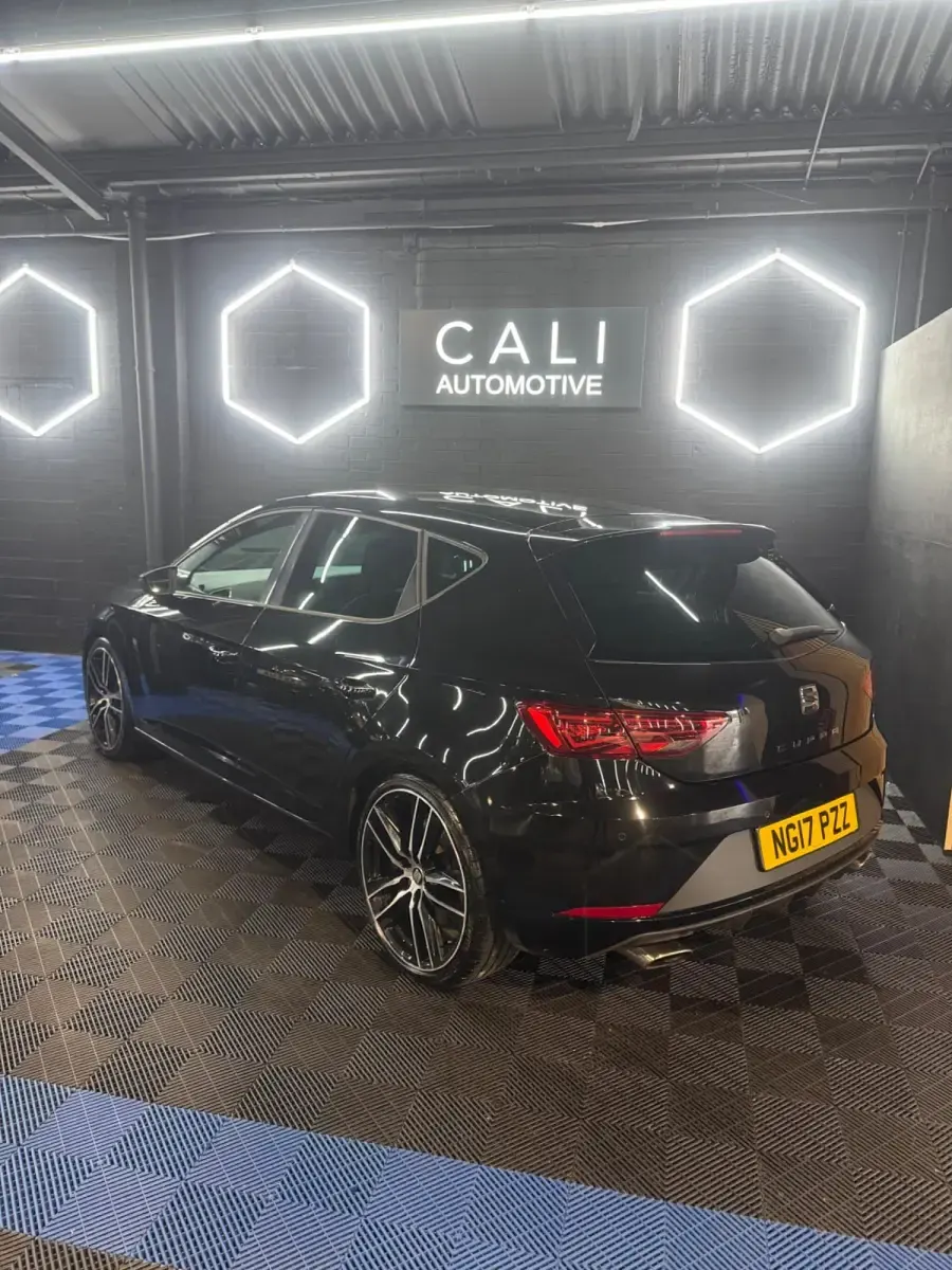 Second-hand Seat Leon CUPRA 2017 Negru Hatchback