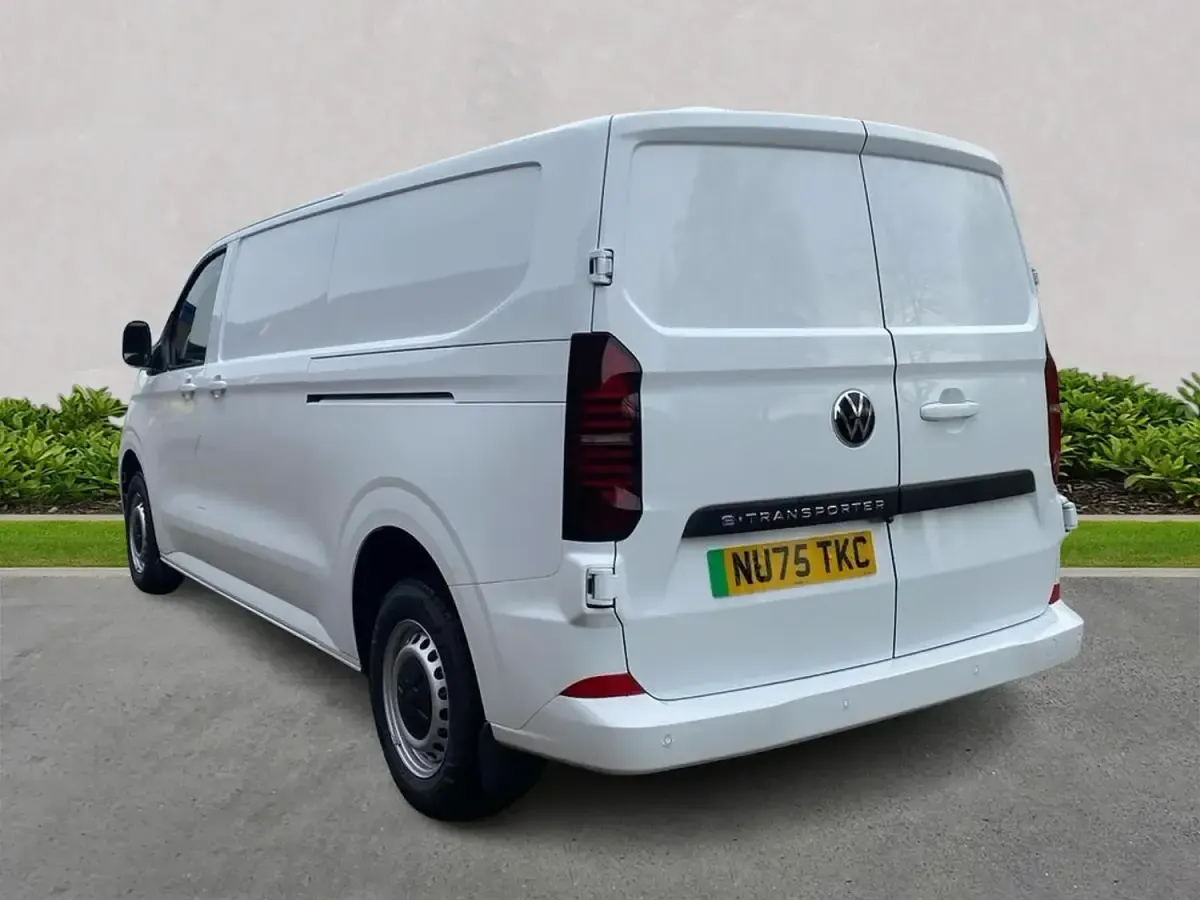 New VW Transporter 100 kW (136 HP) 2025 White Van