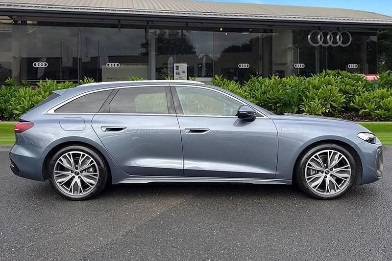 Used Audi A5 S-Line 204 HP (150 kW) 2025 Blue Estate