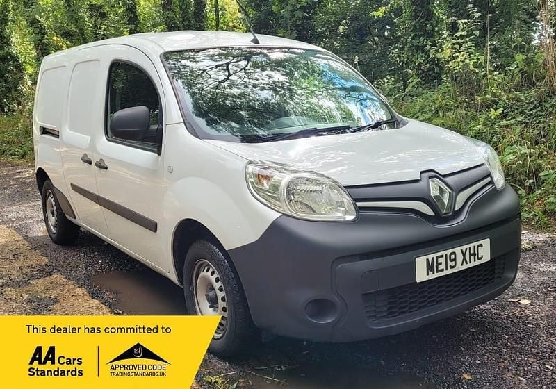 White Used 2019 Renault Kangoo Business MPV | £4,495 (Fair price) - Image 1/4
