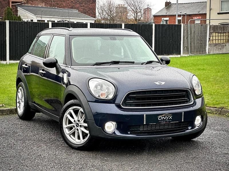 Blue Used 2016 Mini Cooper D Business Hatchback | £6,595 (Fair price) - Image 1/4