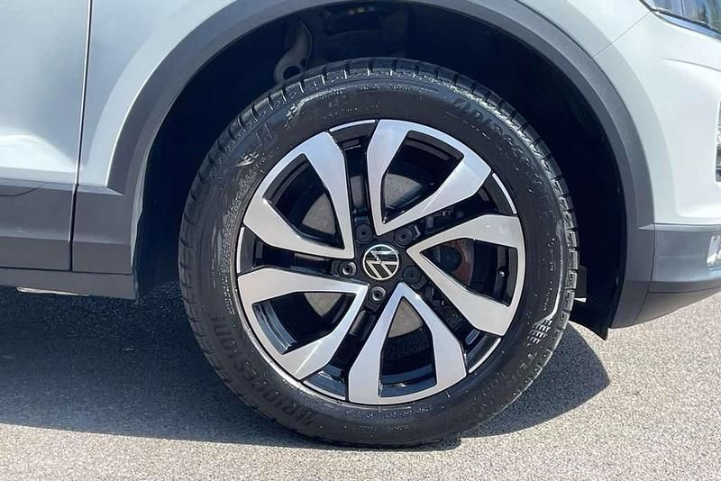 Usado VW T-Roc Active 110 HP (80 kW) 2021 Branco SUV