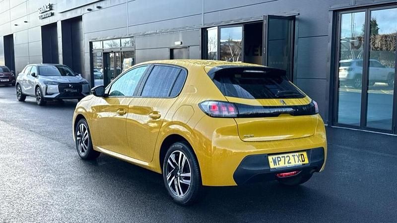 Used Peugeot 208 Active+ 99 HP (72 kW) 2023 Hatchback